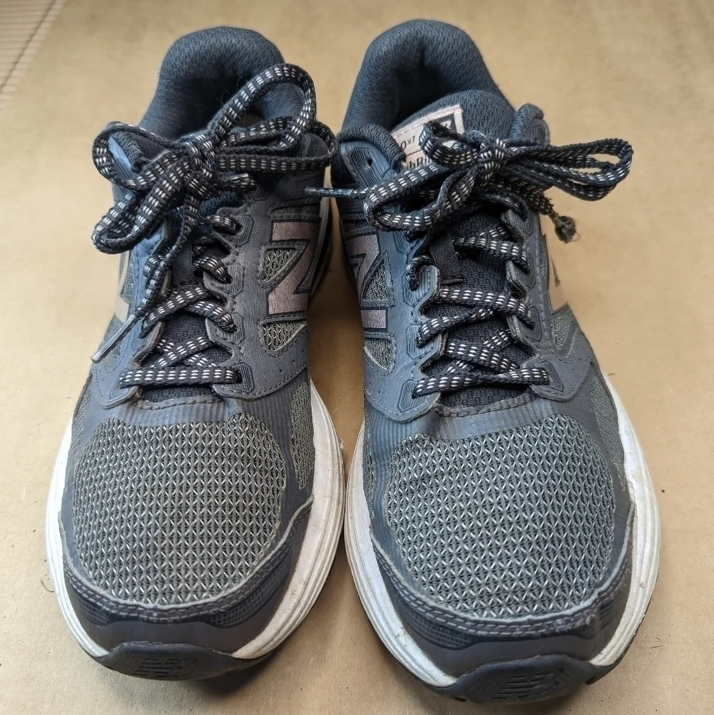 New Balance 560 v7 Shoes Womens Size 7 Gray Athletic Running W560CM7